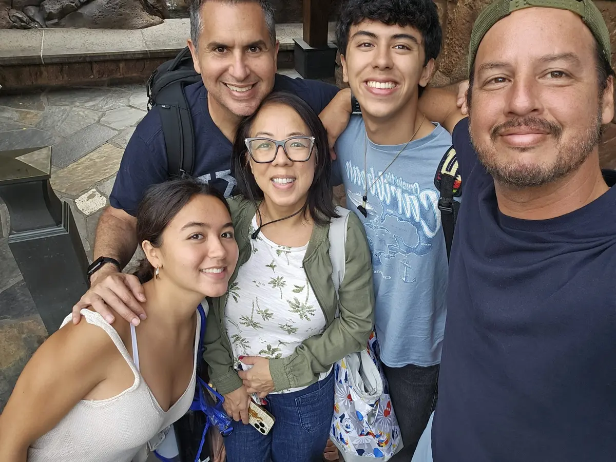 Daniel taking a family tour selfie